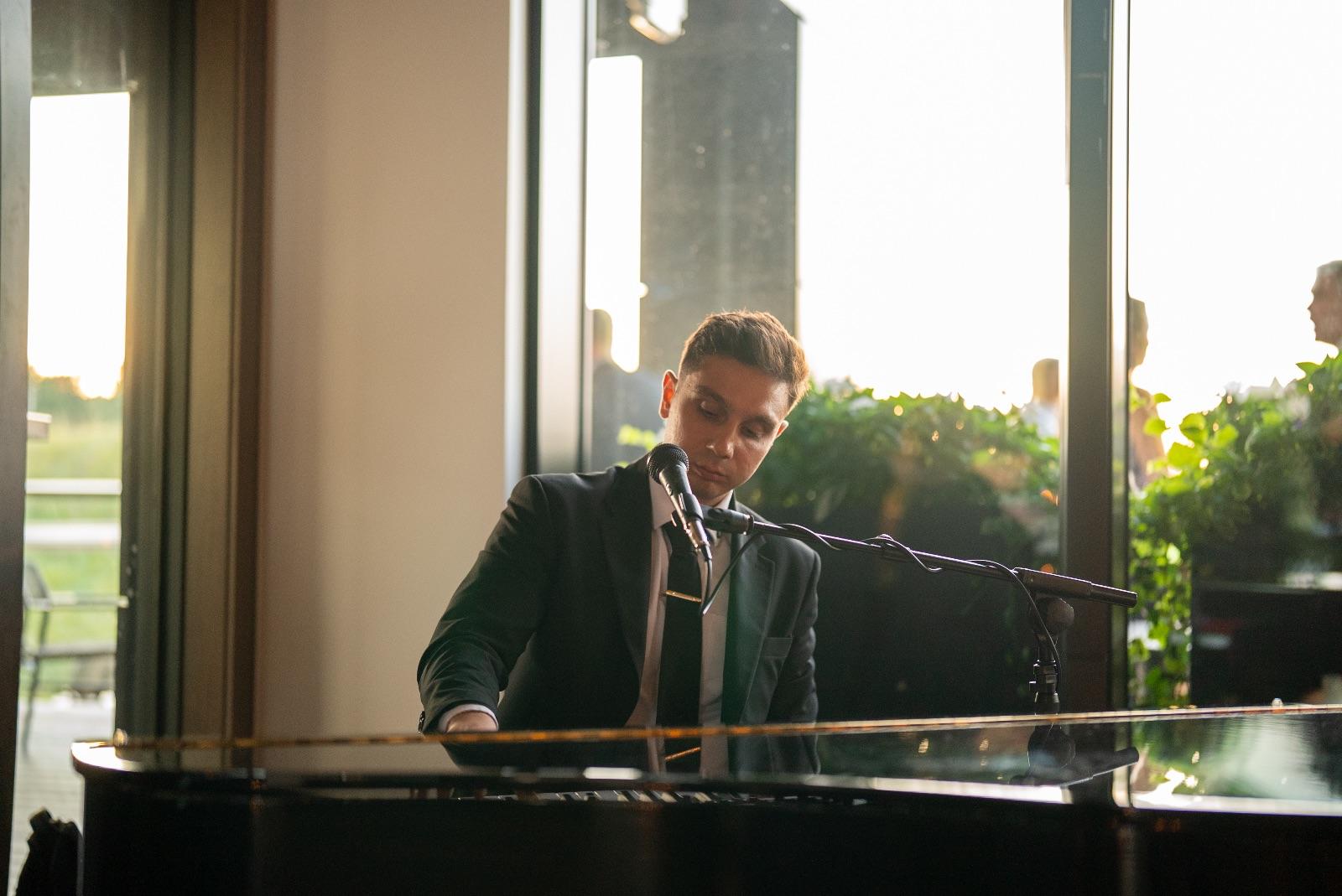 The BlackTie Pianist, Musique et animation, Toronto, ON, photo 1