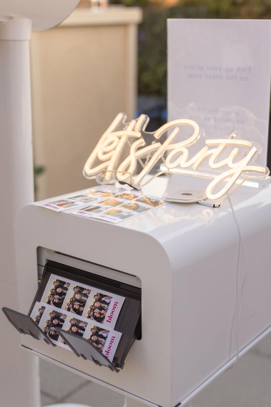 Moonlit Memories Photo Booth, Musique et animation, Vancouver, BC, photo 2