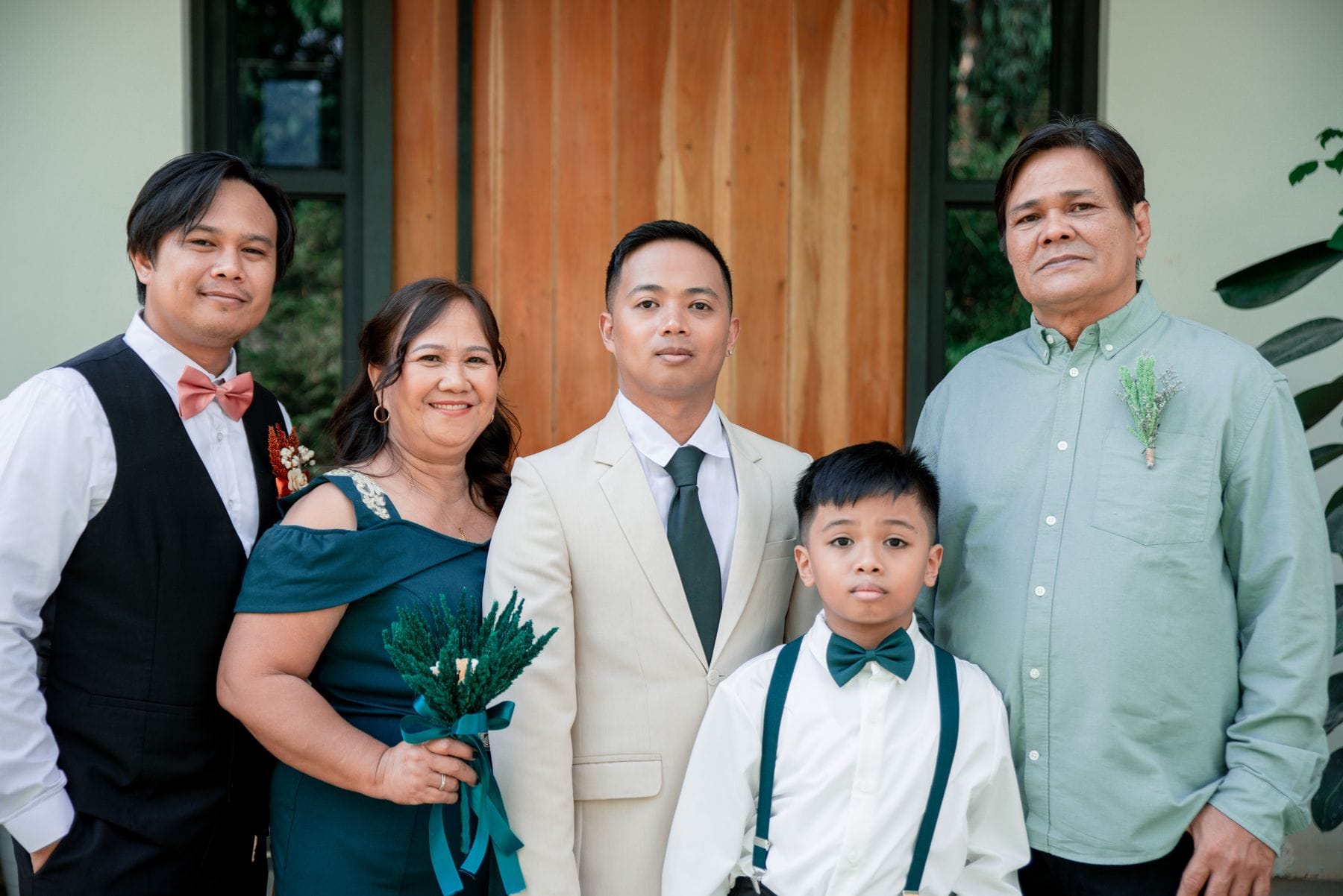 A family portrait with the newlyweds